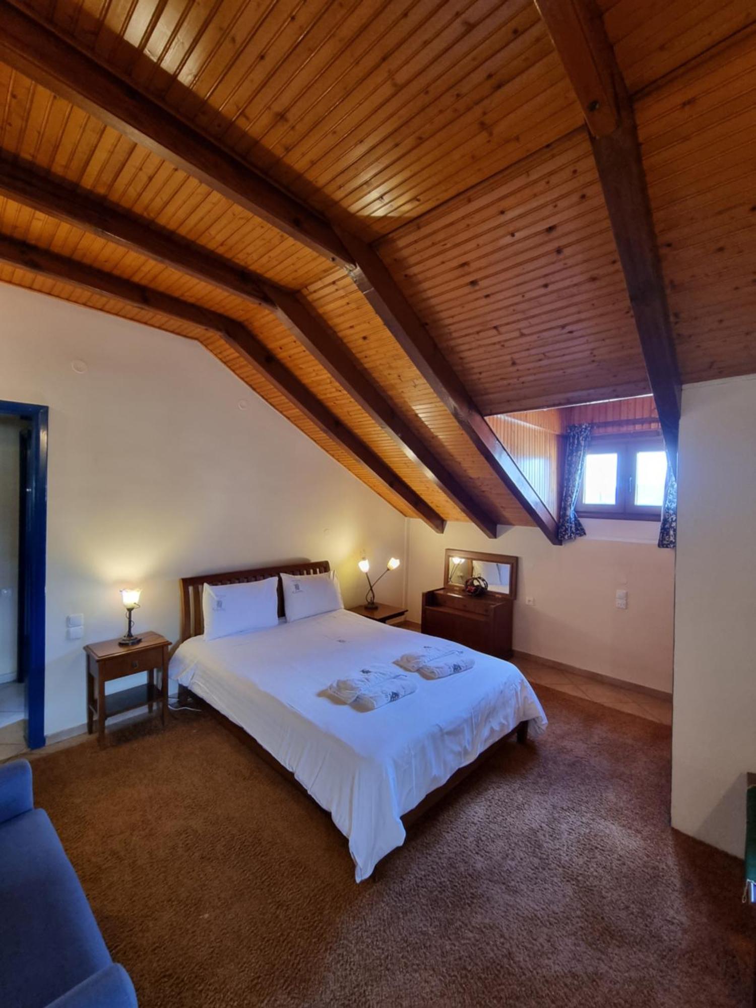 Kalavrita Krinides Apartment And Attics Exterior foto