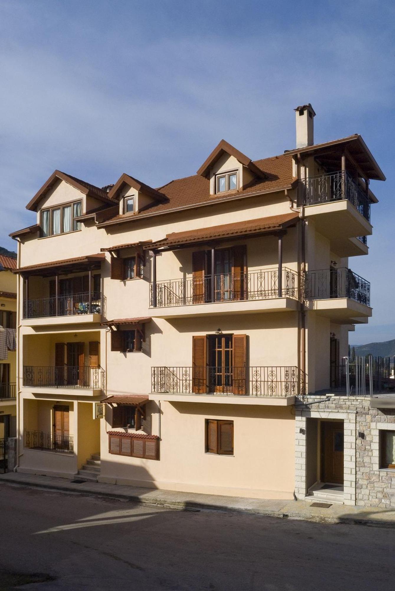 Kalavrita Krinides Apartment And Attics Exterior foto